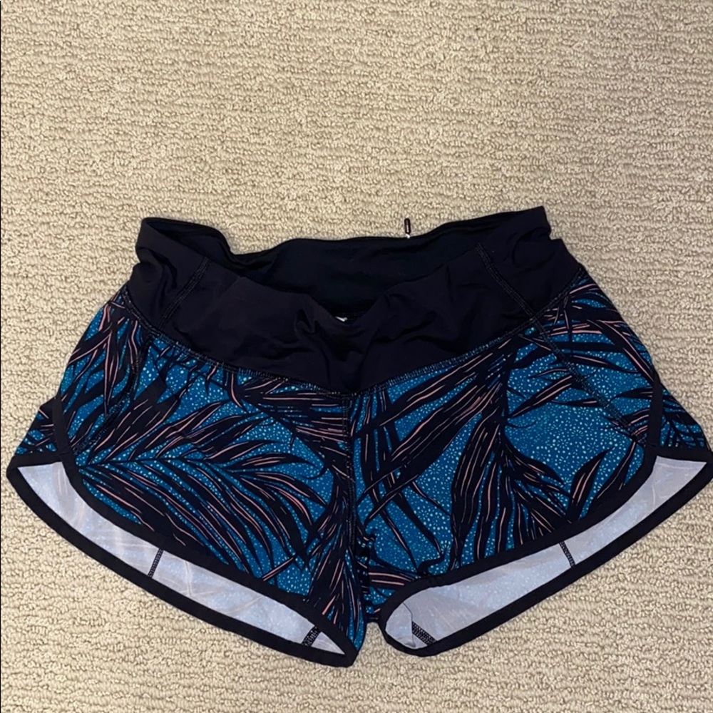 Lululemon shorts size 4